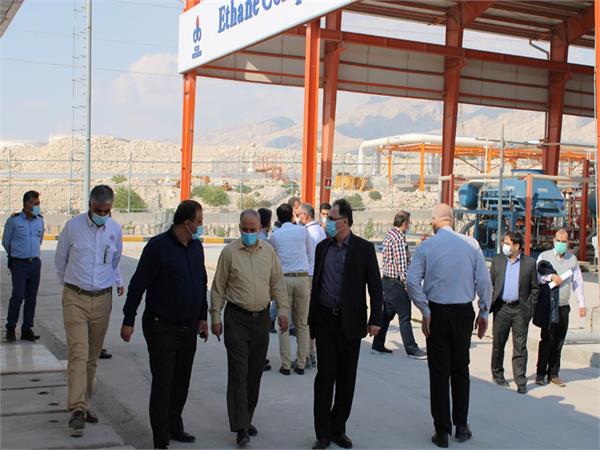 بازدید مدیران ارشد گروه سرمایه‌گذاری اهداف و سرمایه‌گذاری صنعت نفت از سایت فشرده سازی شرکت توسعه و تجهیز پترو ایرانیان-2
