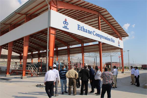 بازدید مدیران ارشد گروه سرمایه‌گذاری اهداف و سرمایه‌گذاری صنعت نفت از سایت فشرده سازی شرکت توسعه و تجهیز پترو ایرانیان-1